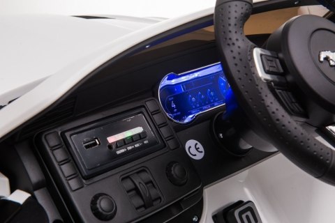 Auto Na Akumulator Ford Mustang GT Drift SX2038 Biały Auto Na Akumulator Ford Mustang GT Drift SX2038 Biały