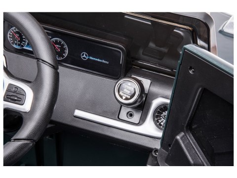 Samochód na akumulator Mercedes G500 Zielony Samochód na akumulator Mercedes G500 Zielony