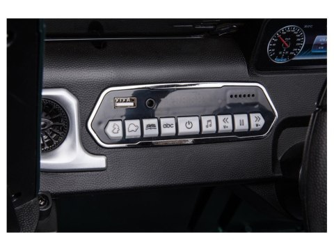 Samochód na akumulator Mercedes G500 Zielony Samochód na akumulator Mercedes G500 Zielony