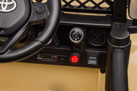 Auto Na Akumulator Toyota FJ Khaki 4x4 Auto Na Akumulator Toyota FJ Khaki 4x4
