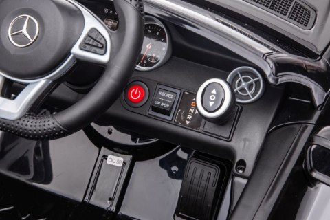 Auto Na Akumulator Mercedes SLC 300 Czerwony Auto Na Akumulator Mercedes SLC 300 Czerwony
